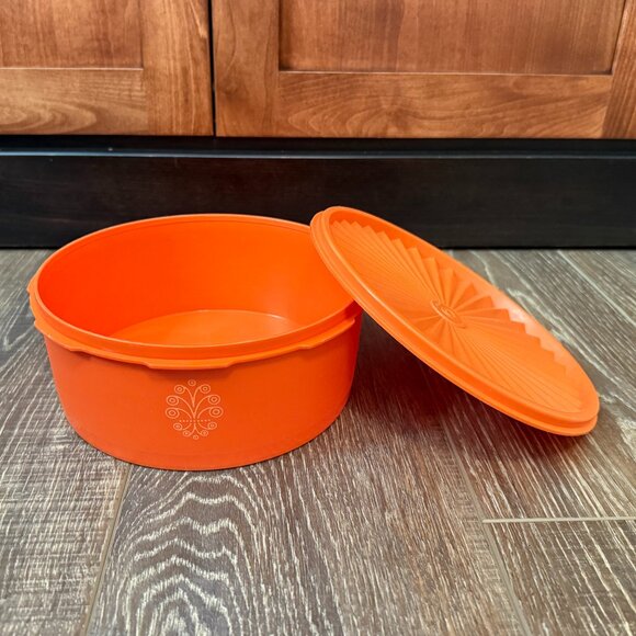 Vintage Tupperware Servalier Canisters – Set of 4 - Picture 13 of 16